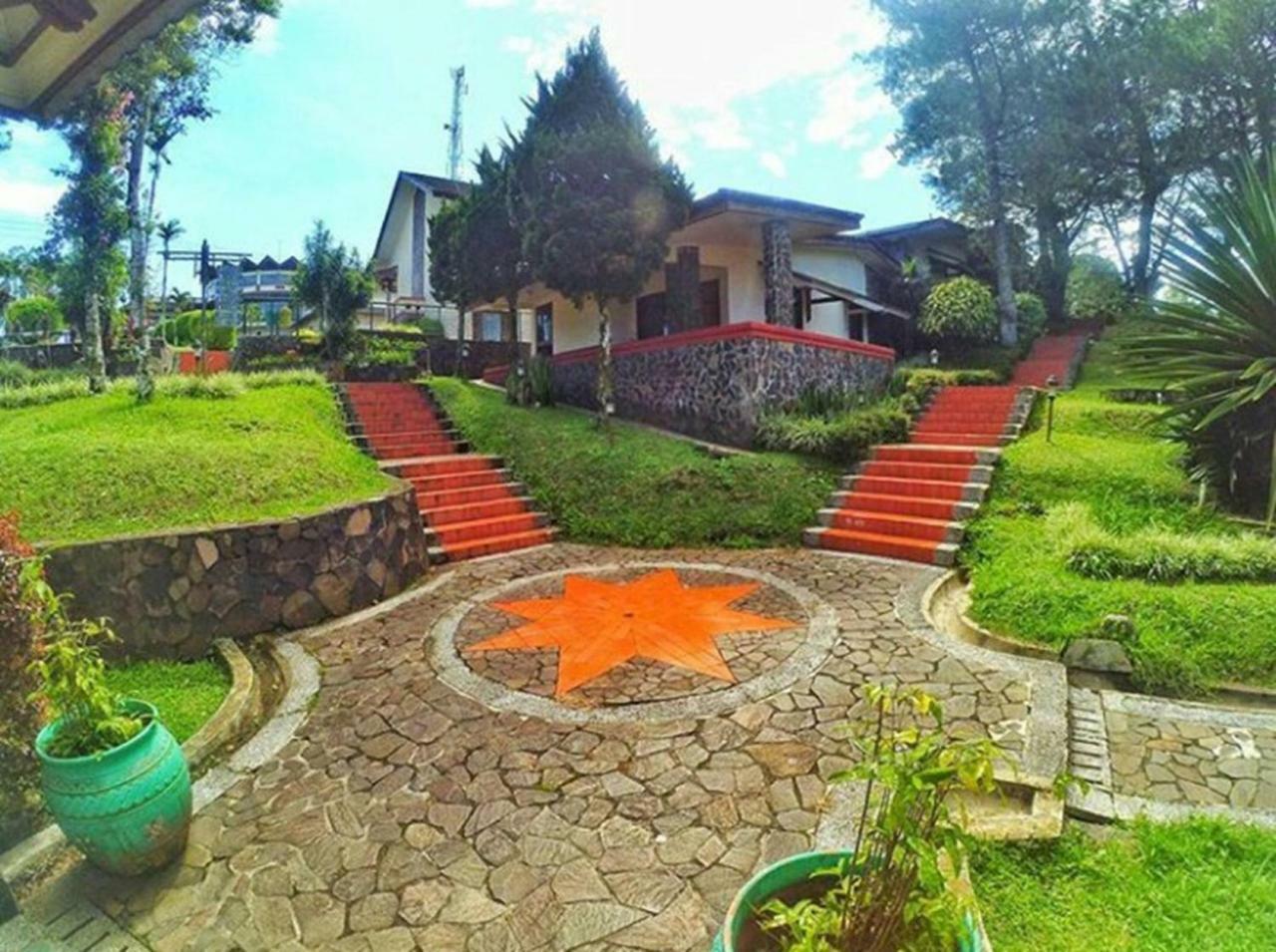 Parkside Nuansa Maninjau Resort Buitenkant foto